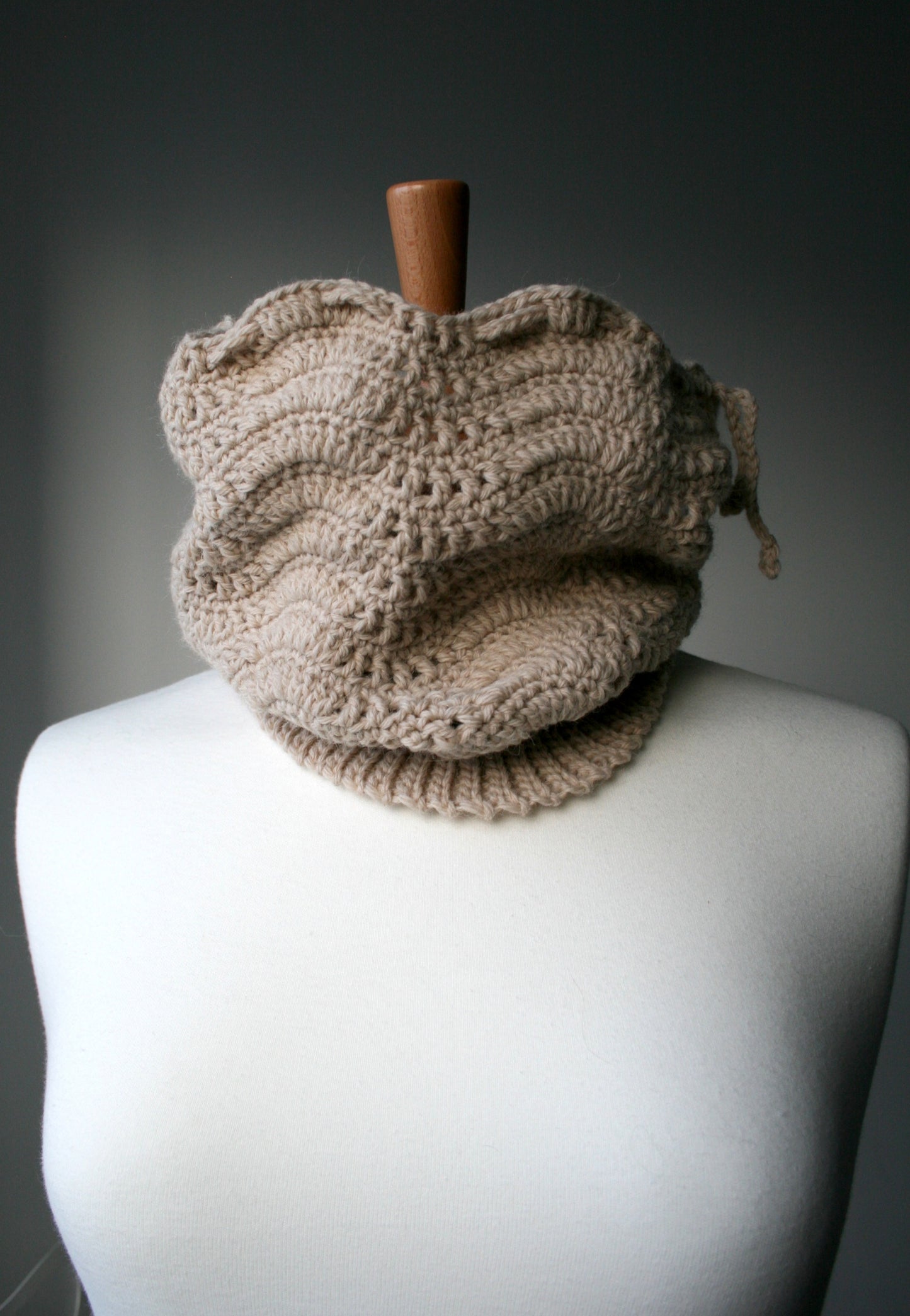 Slouchy lace hat and cowl crochet pattern