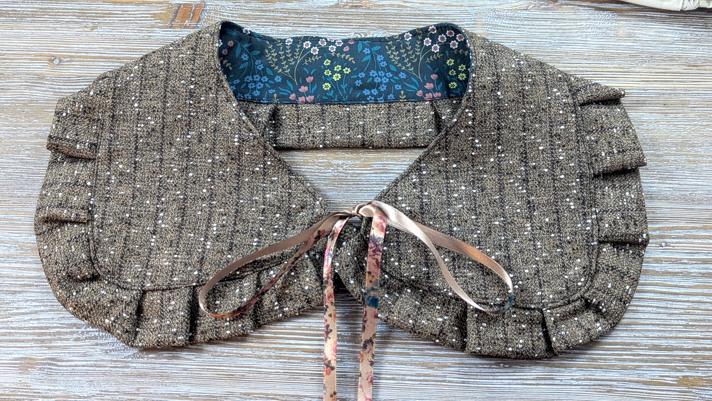 Thrifted wool Ruffled collar