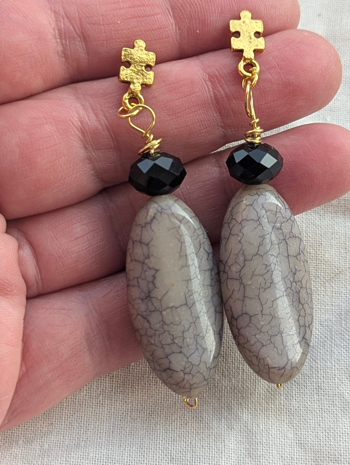 Elegant Grey Cracked Stone Dangle Earrings with Gold Puzzle Studs