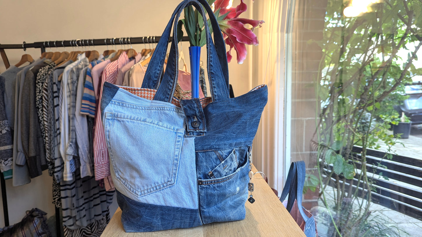 Upcycle textiles and jeans made a lovely tote bag