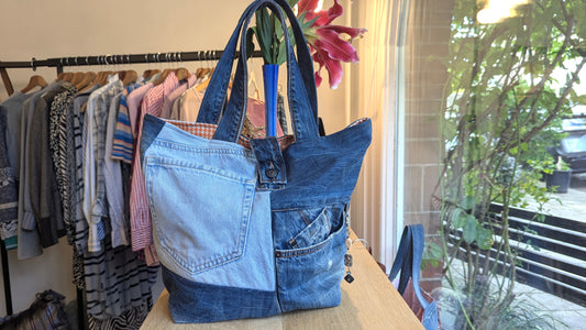 Upcycle textiles and jeans made a lovely tote bag