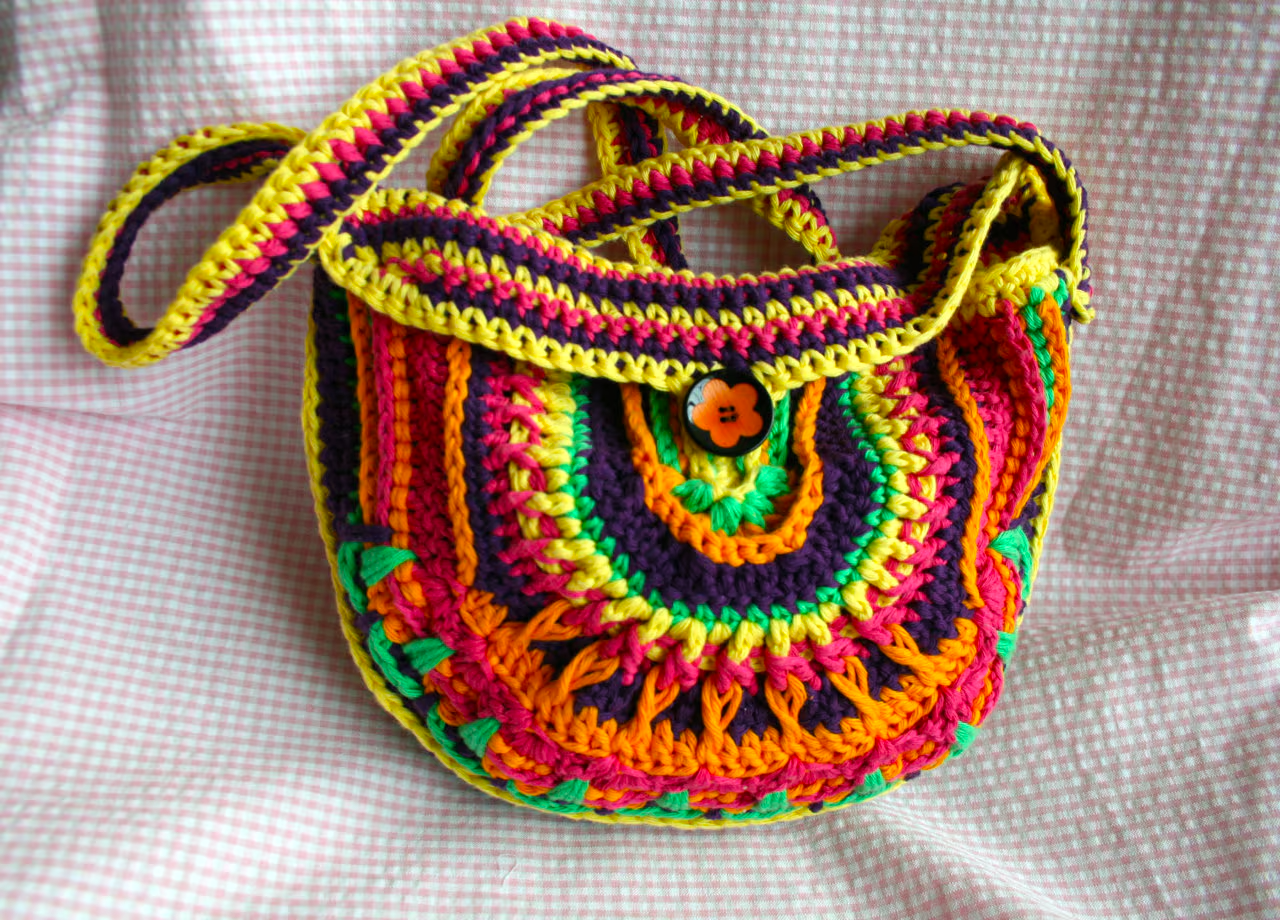 Summer mandala crochet bag pattern
