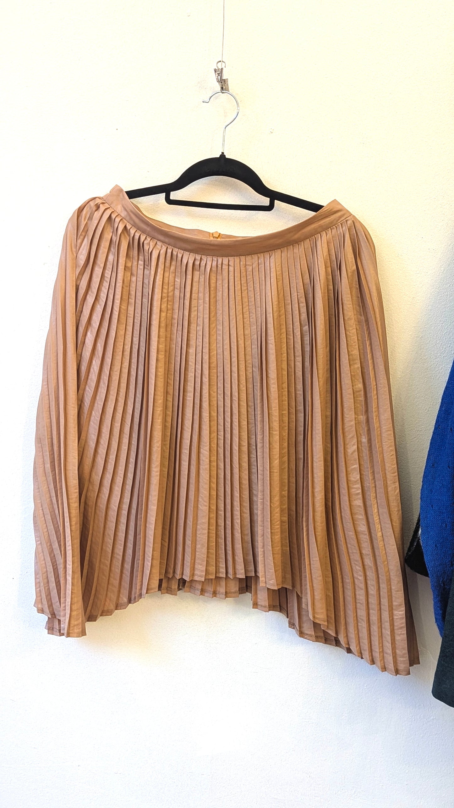 Vintage Pleated skirt